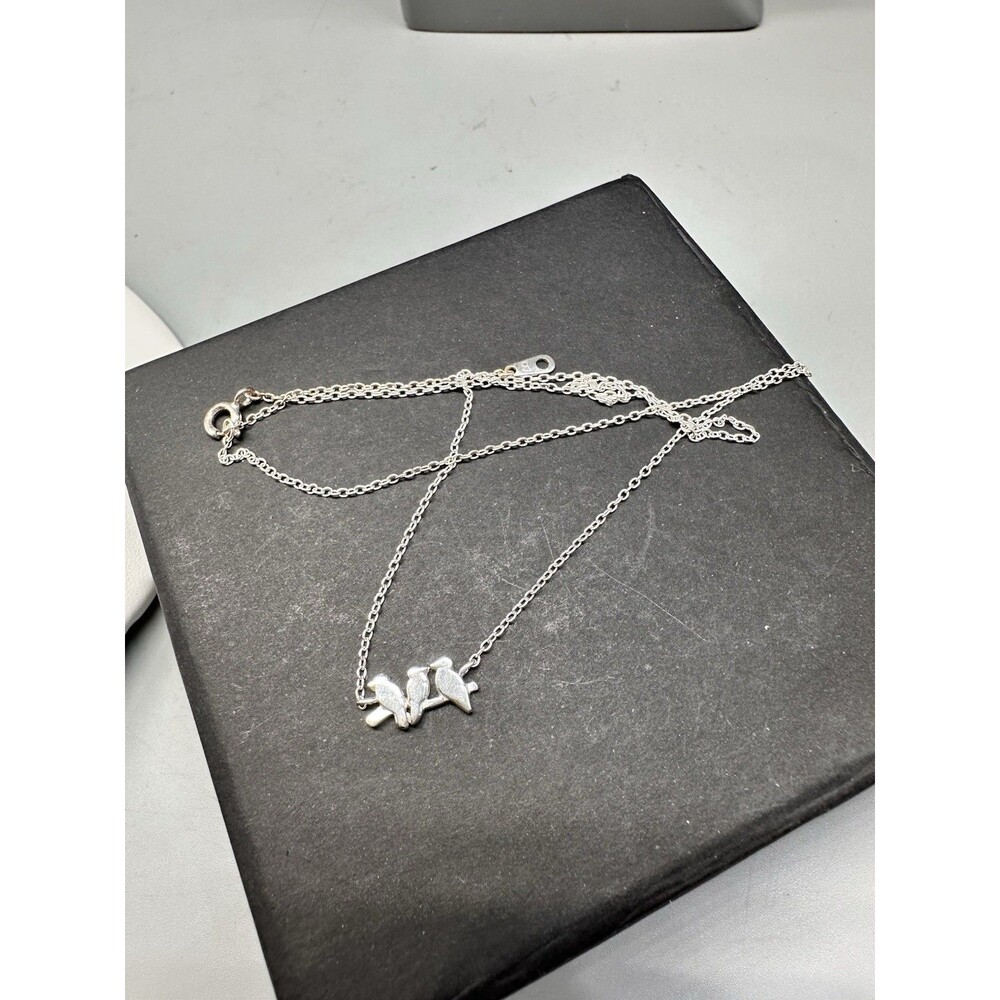 Silver 925 LA Three Little Birds On A Branch Dainty Adjustable Chain Necklace - Picture 3 of 3